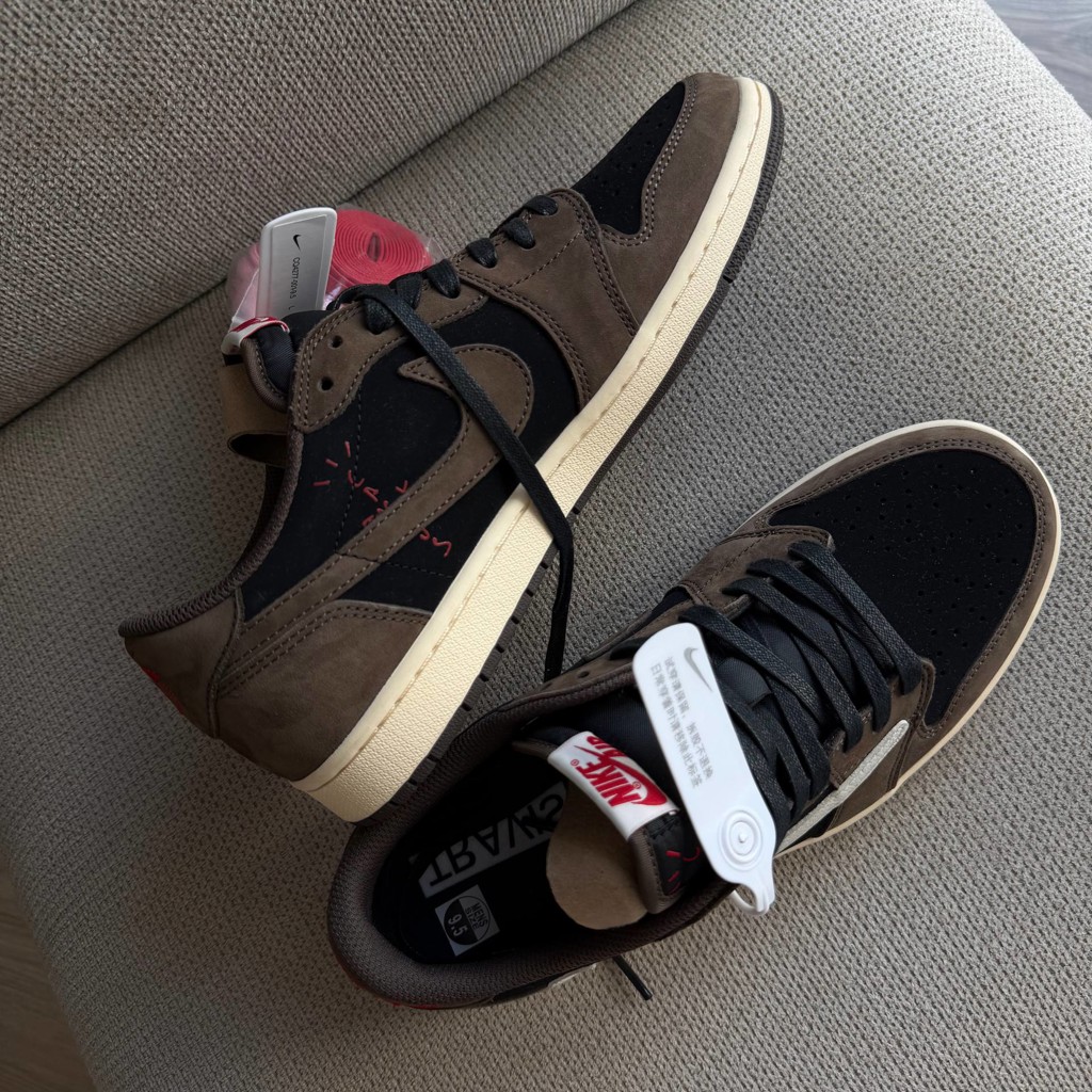 Nike Air Jordan 1 Low OG SP TRAVIS SCOTT