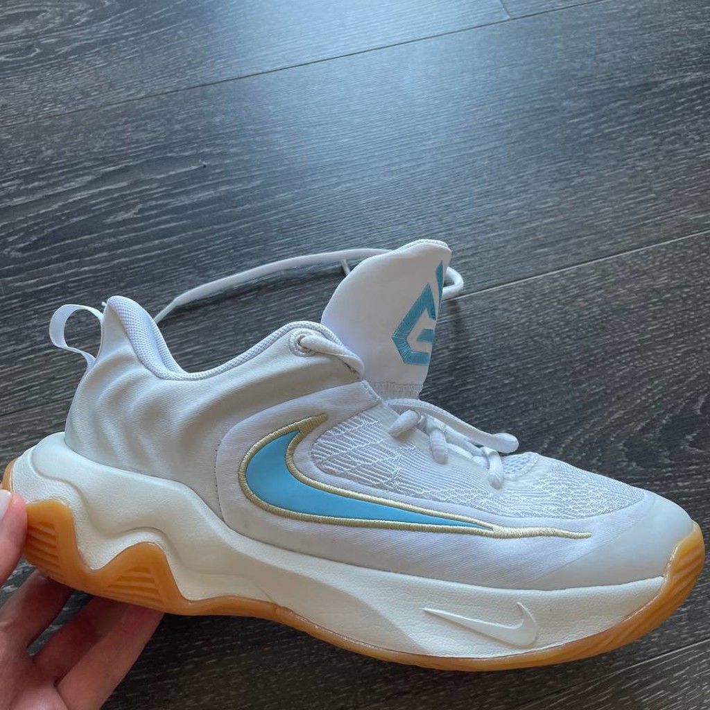 Кроссовки Nike
