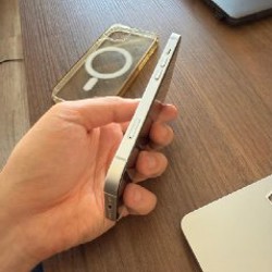 IPhone 13 - фото 2