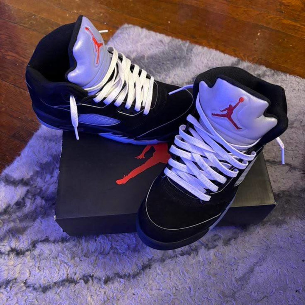 Jordan 5 Metallic Grey