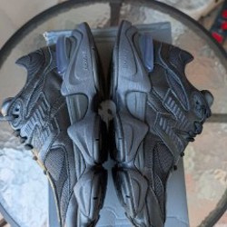 Женские кроссовки New Balance 9060 - фото 3