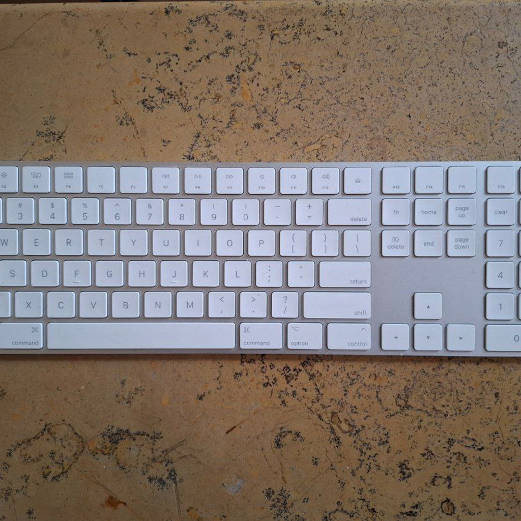Клавиатура Apple