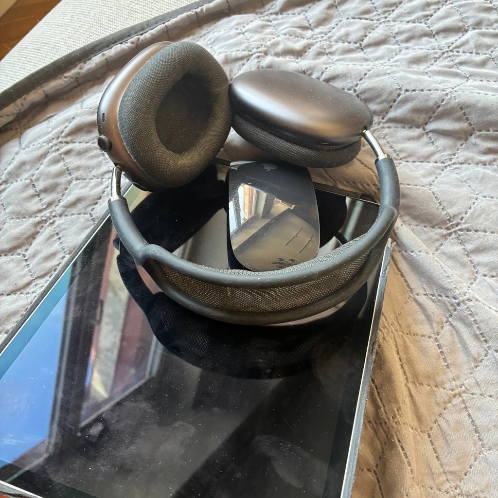 AirPods Max