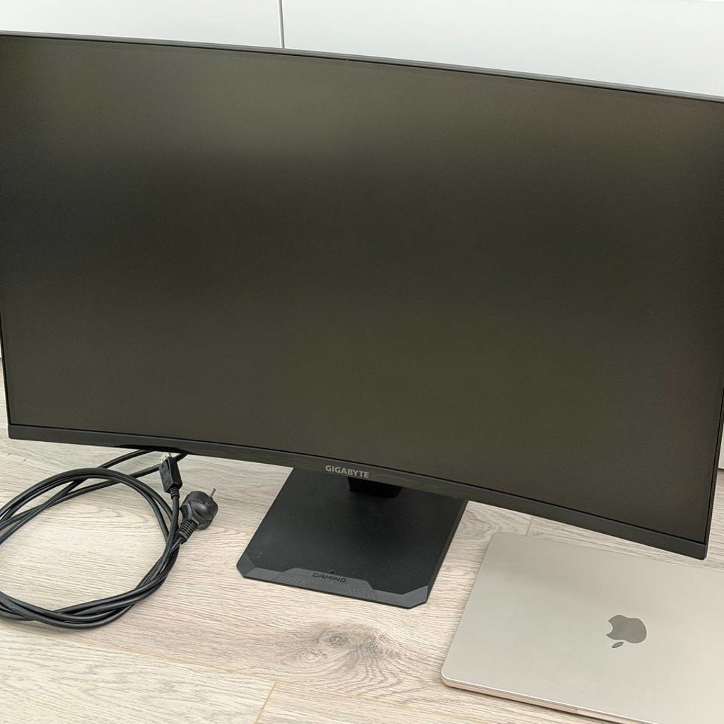 Игровой монитор Gigabyte GS32QCA