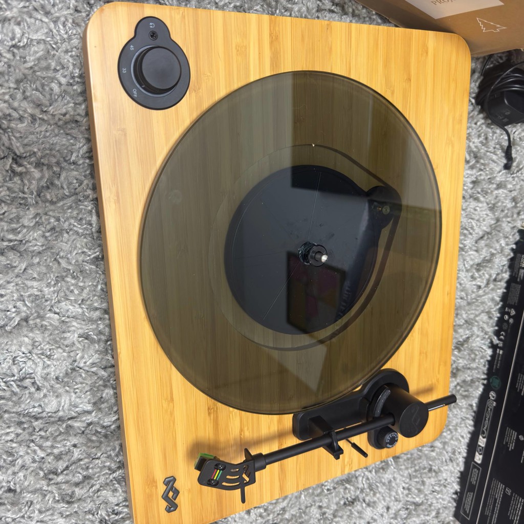 Виниловый проигрыватель Stir It Up Lux Bluetooth