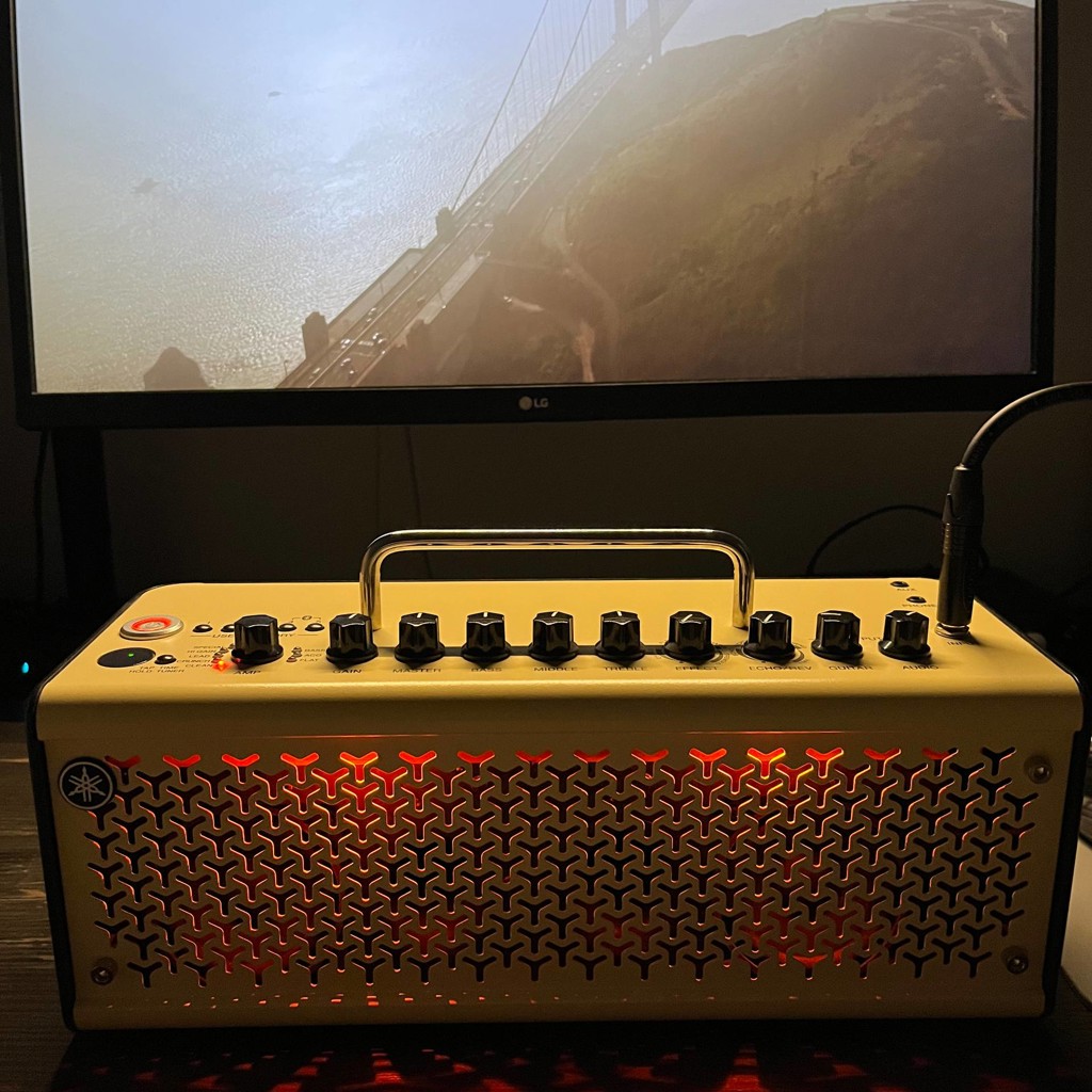 Гитарный комбик Yamaha THR10 II