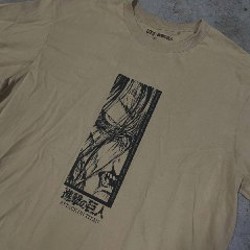 Футболка Uniqlo x Attack On Titans - фото 3