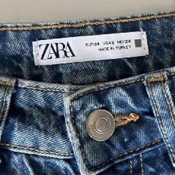 Джинсы ZARA с отрезанным краем - фото 4