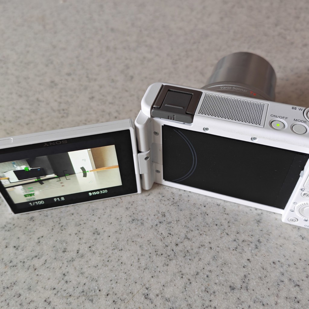 Камера Sony-ZV1
