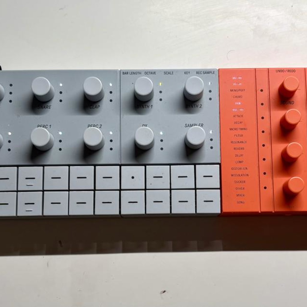 Грувбокс Yamaha Seqtrak