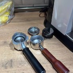 Кофемашина рожковая DeLonghi Dedica EC685 - фото 2