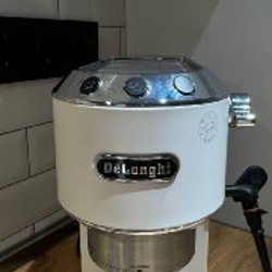 Кофемашина рожковая DeLonghi Dedica EC685 - фото 5