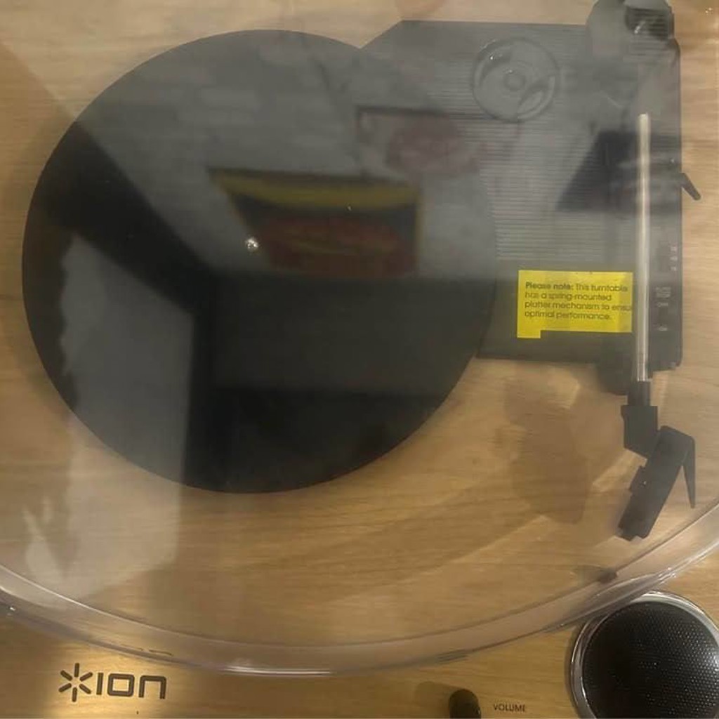 Виниловый проигрыватель ION Audio Max Lp