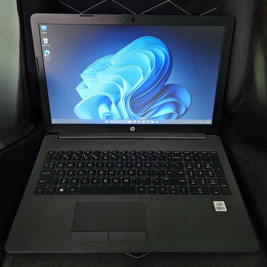 Ноутбук HP 250 G7