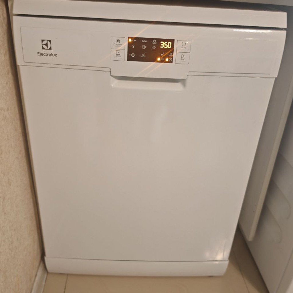 Посудомоечная машина Electrolux