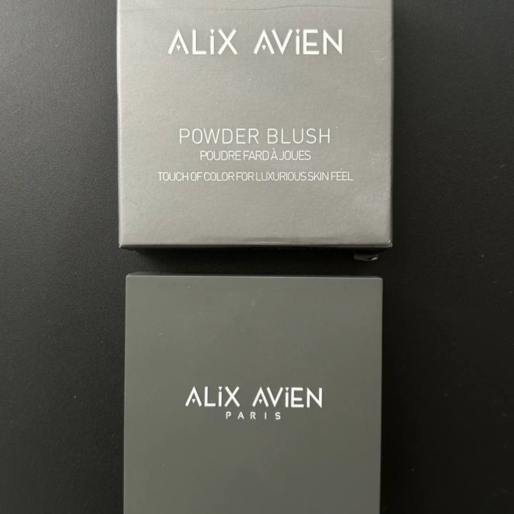 Румяна Alix Avien