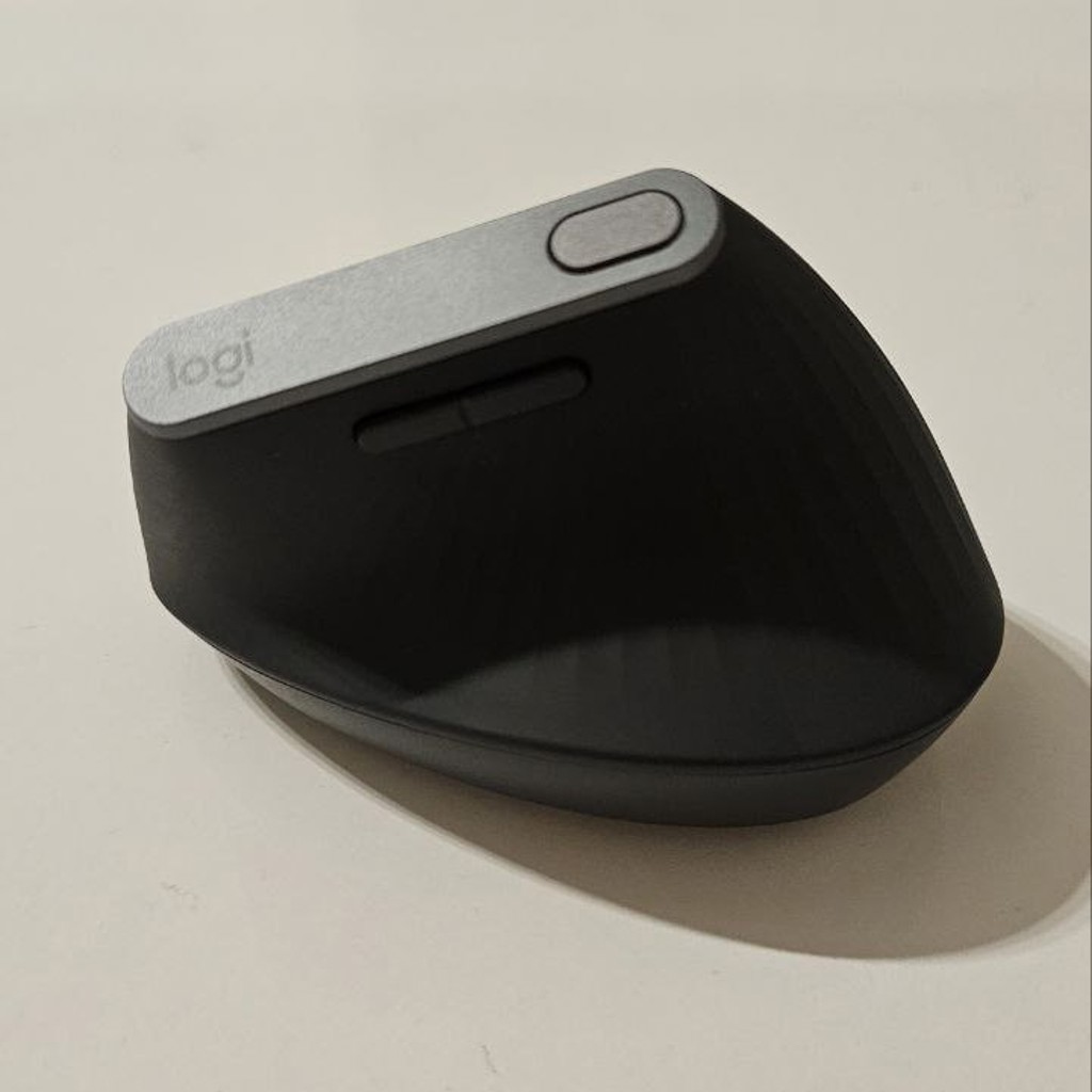 Беспроводная мышь Logitech MX Vertical