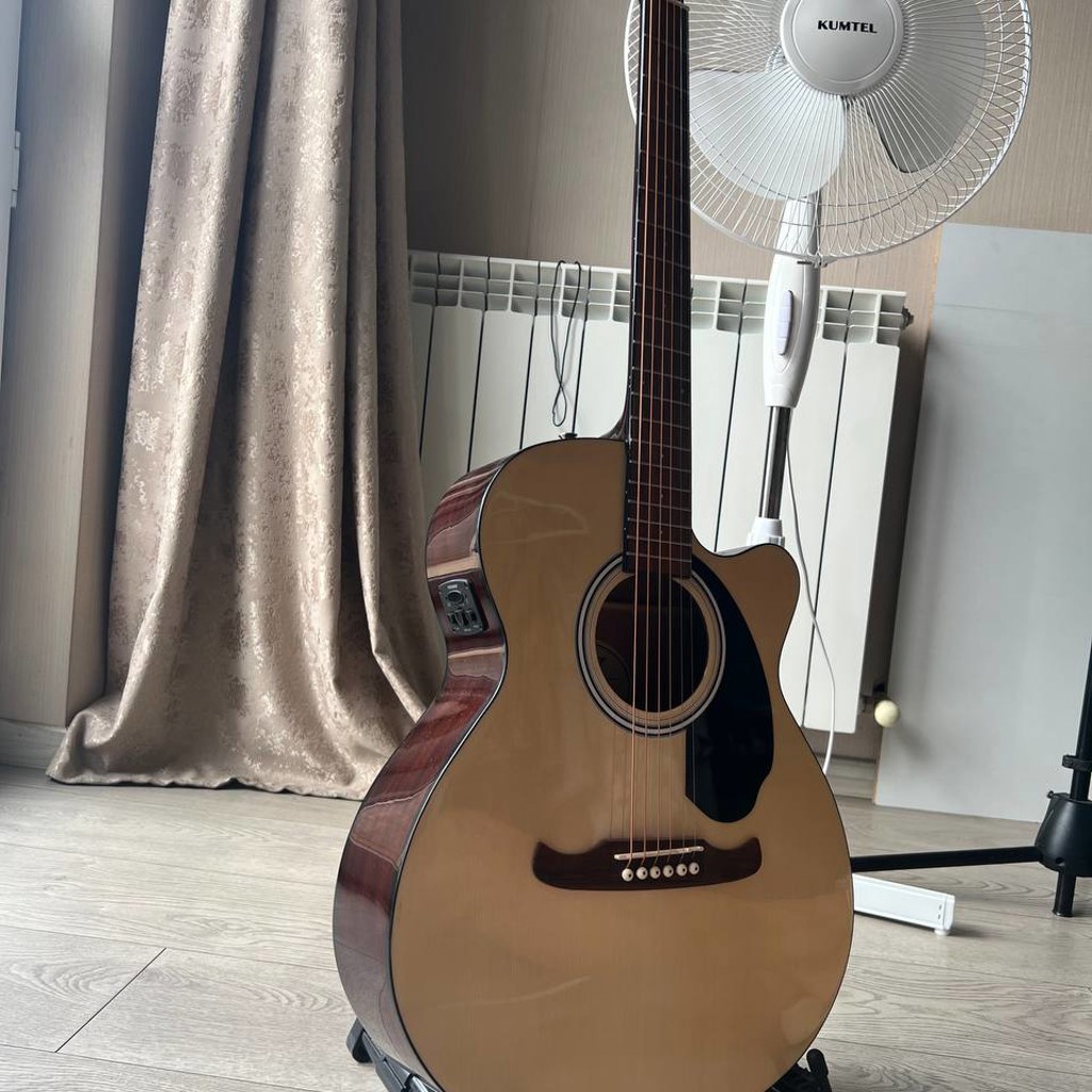 Электро акустическая гитара Fender FA 135 CE