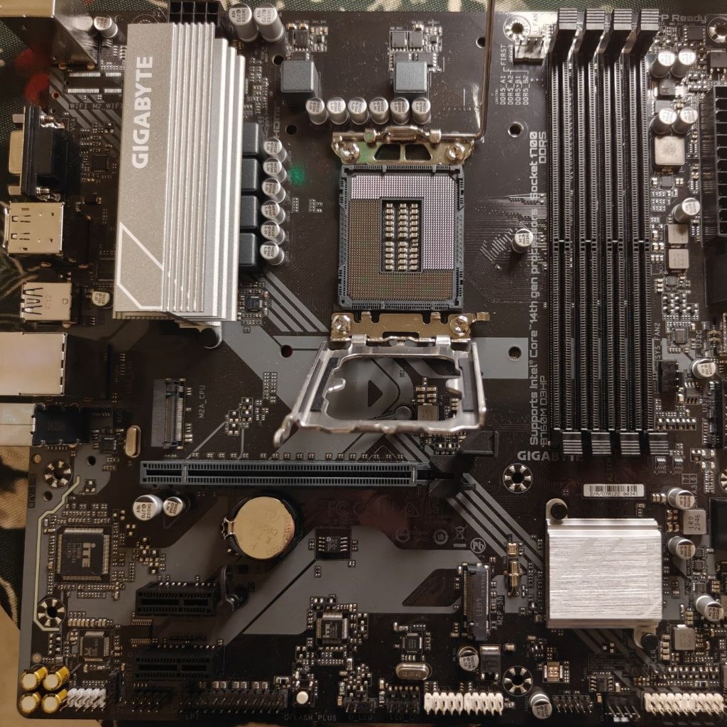 Материнская плата Gigabyte B760 M D3HP