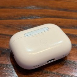 AirPods Pro 2 с кейсом - фото 3