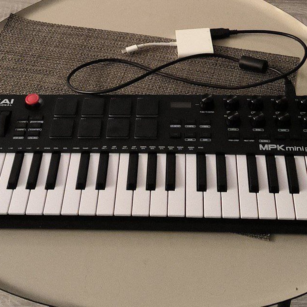 Akai MPK mini Plus