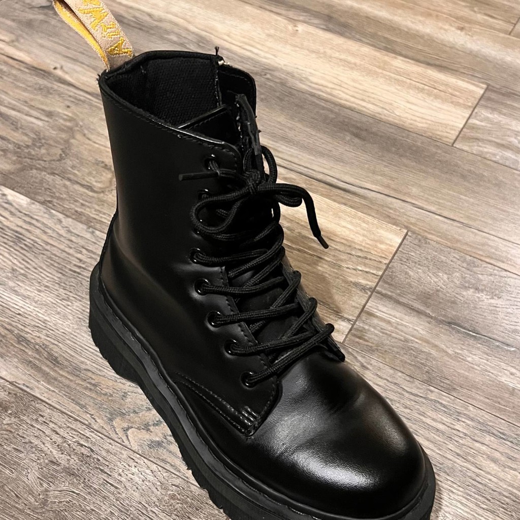 Ботинки Dr. Martens vegan jadon II