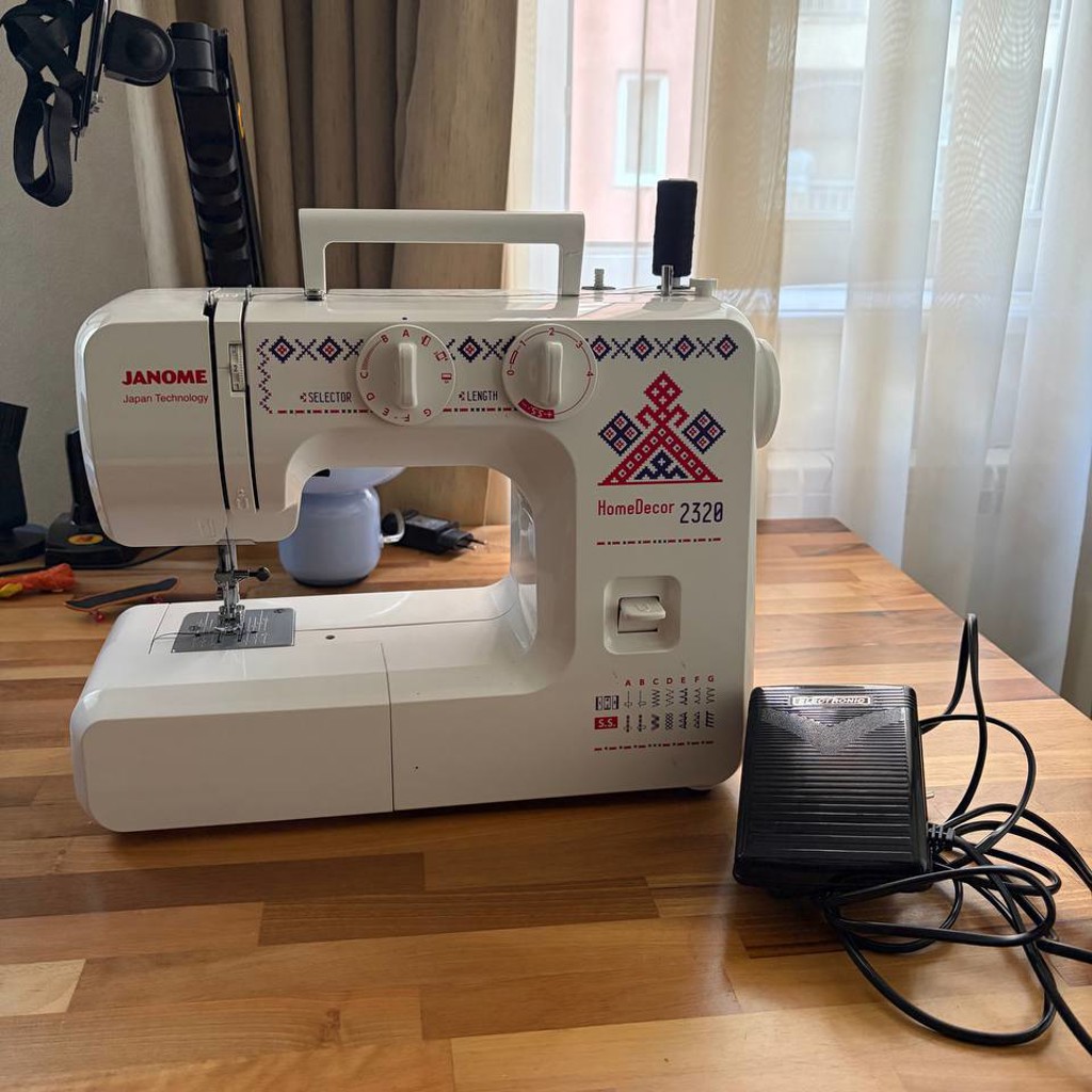 Швейная машинка Janome HomeDecor 2320