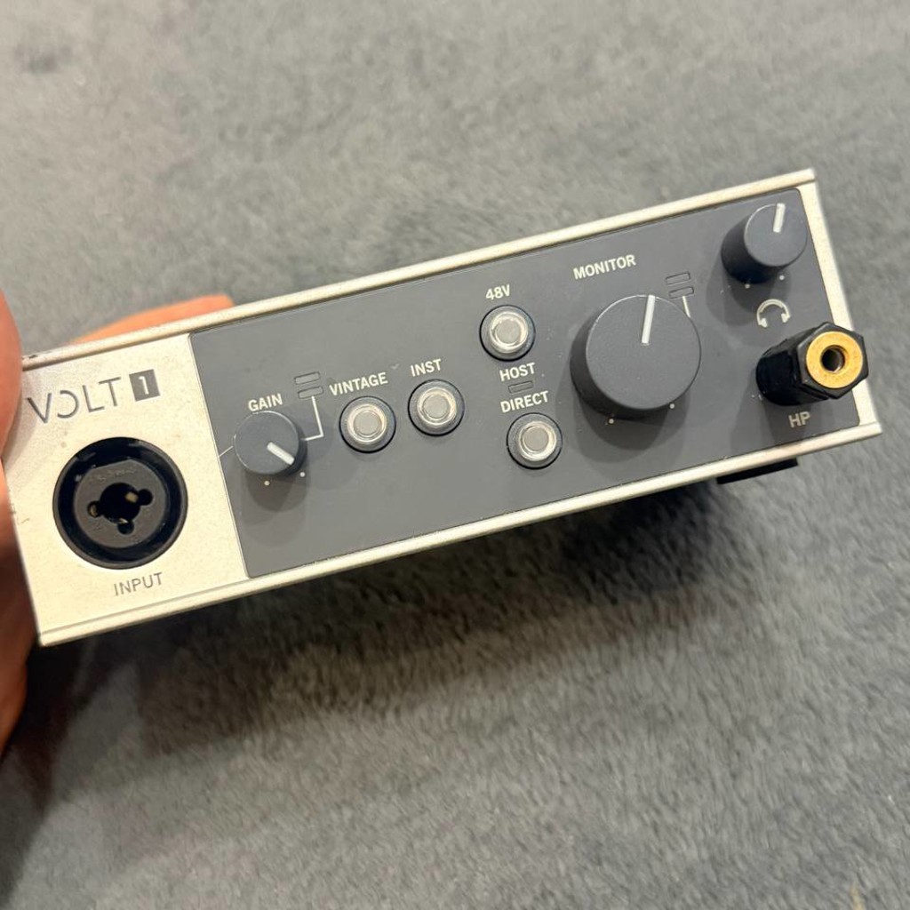 Студийный микрофон AKG P120