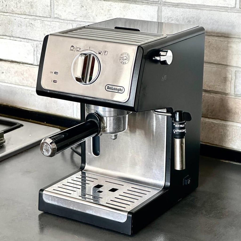 Эспрессо кофемашинка Delonghi 3420