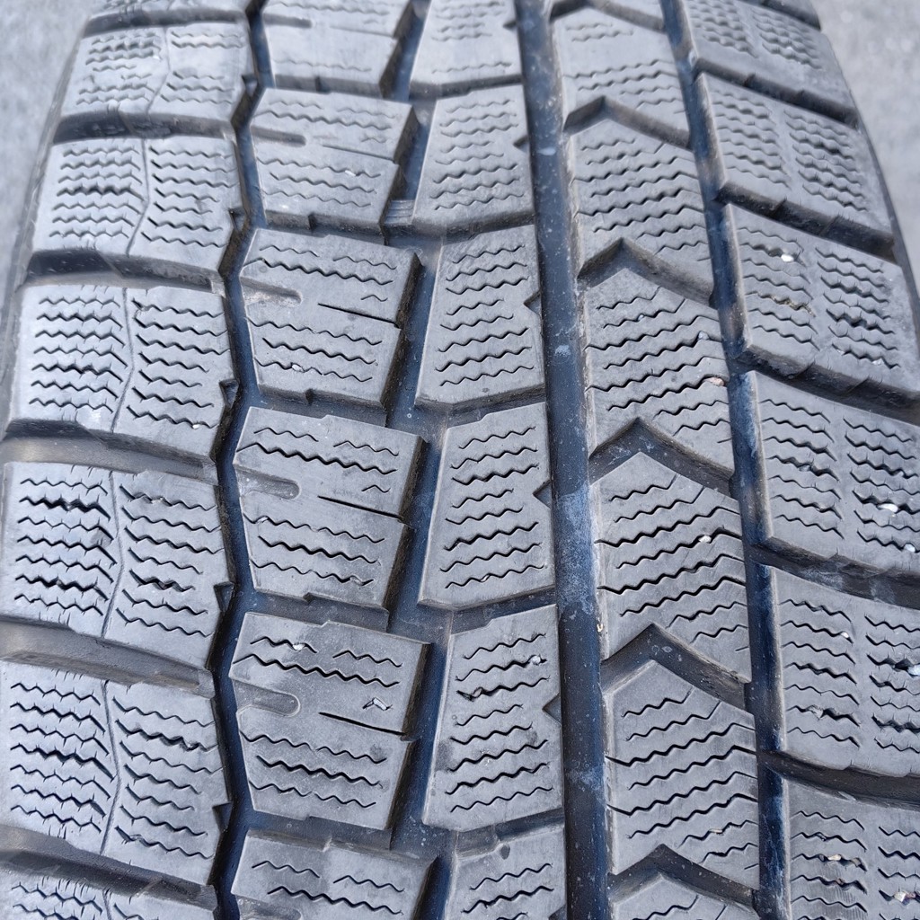 Комплект зимних шин Dunlop