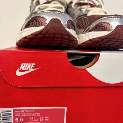 Кроссовки Nike V5 RNR - фото 4