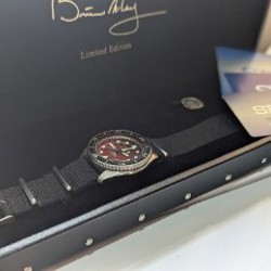 Часы Seiko BRIAN MAY RED SPECIAL Limited Edition - фото 2