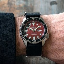 Часы Seiko BRIAN MAY RED SPECIAL Limited Edition - фото 3