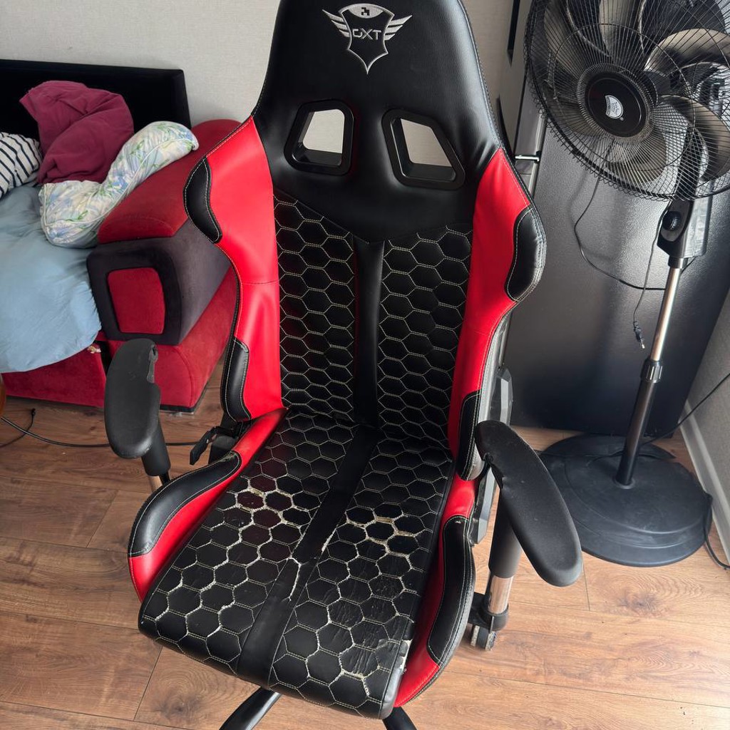 Игровое кресло GXT
