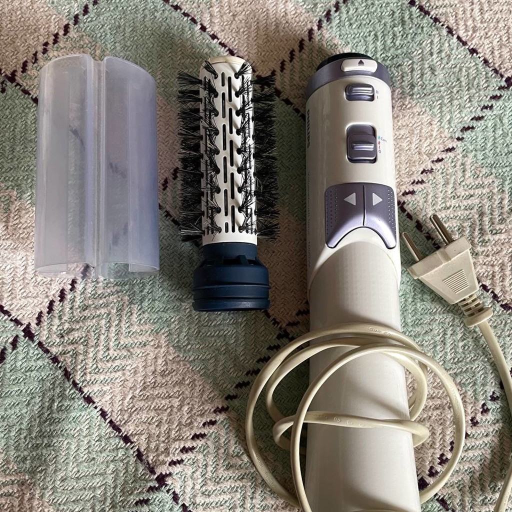 Фен-щётка Philips VolumeBrush Ionic