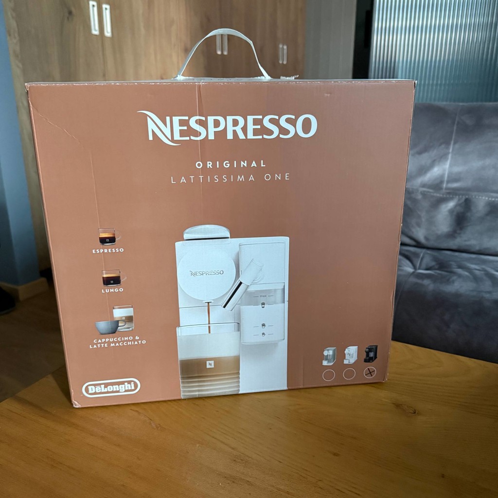 Кофемашина DeLonghi Lattissima One