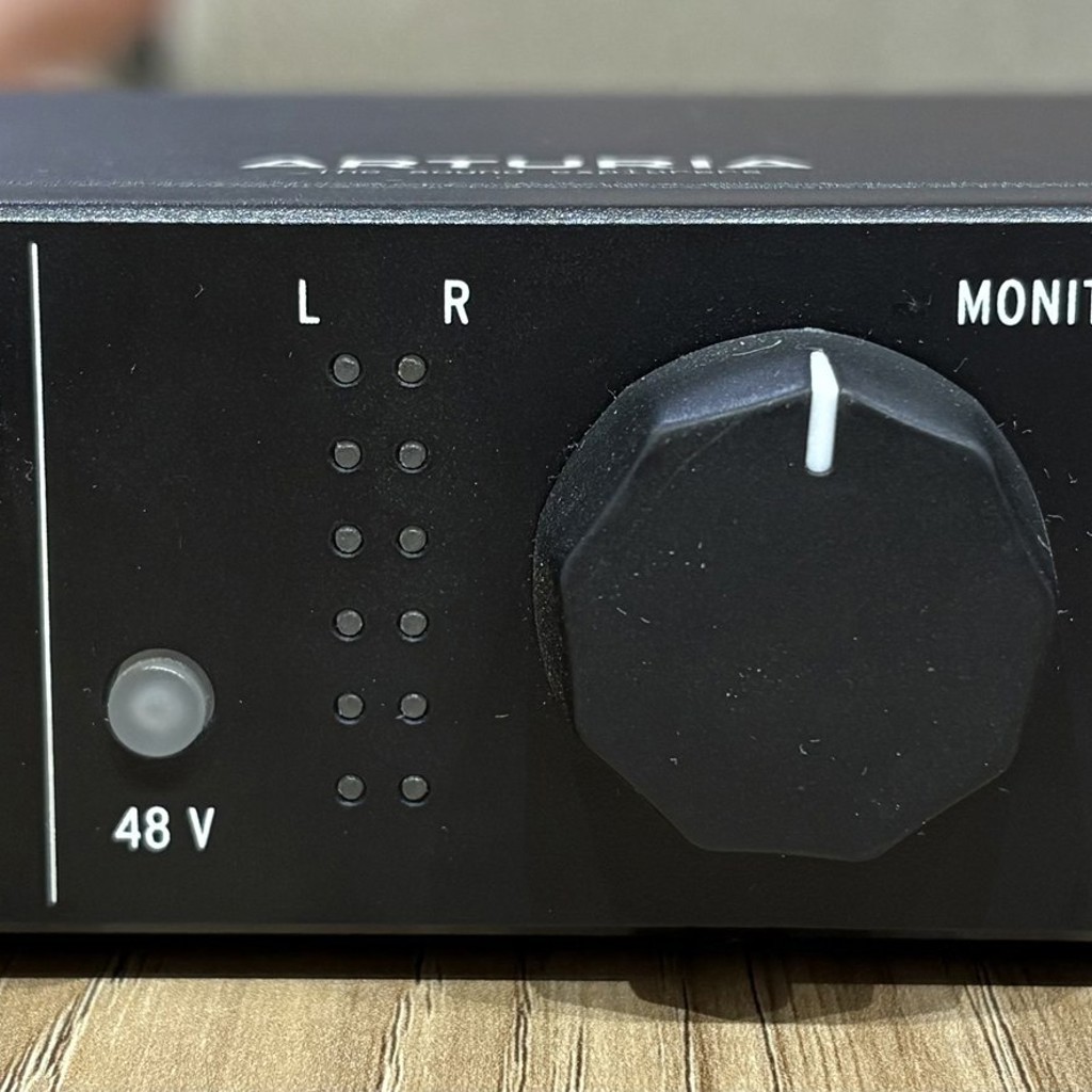 Аудиокарта Arturia Mini Fuze 1
