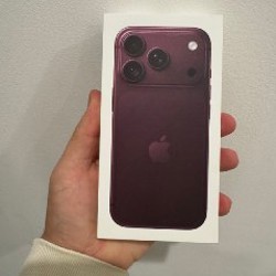 IPhone 18 Pro 256GB Burgundy - фото 2