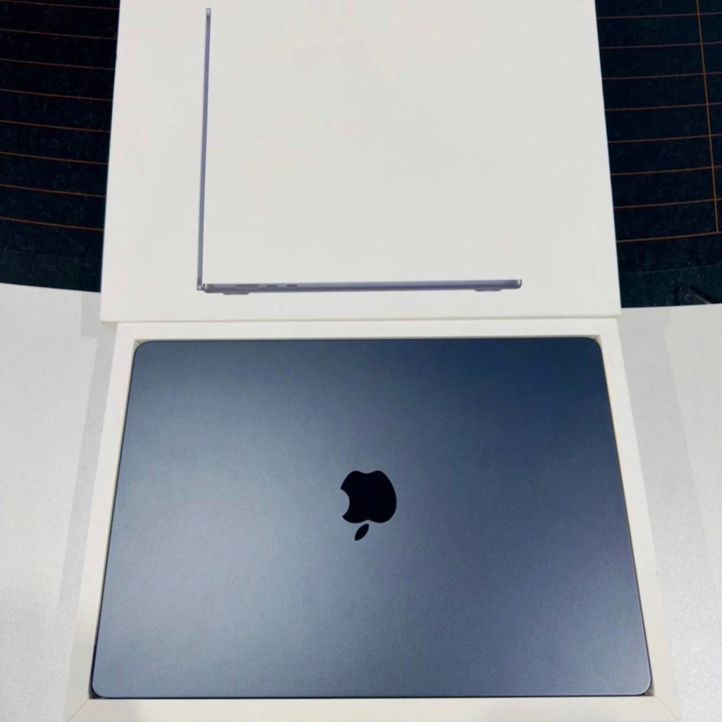 MacBook Air 13,6 дюйма