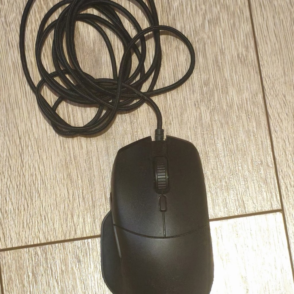 Игровая мышь Razer Basilisk Essential