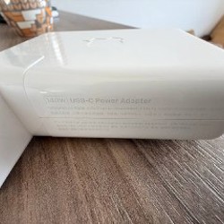 Apple USB-C адаптер питания 140W - фото 2