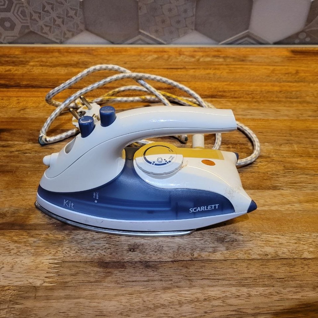 Утюг SCARLETT SC-1135S