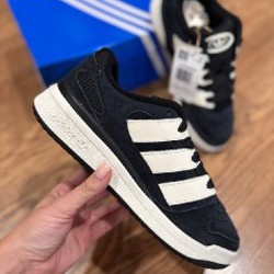 Женские кроссовки Adidas - фото 2