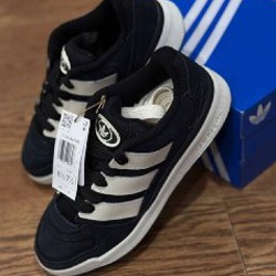 Женские кроссовки Adidas - фото 3