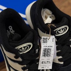 Женские кроссовки Adidas - фото 5