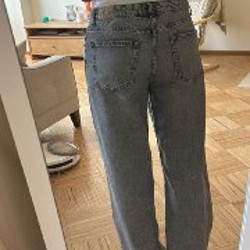 Серые джинсы pull&bear - фото 3