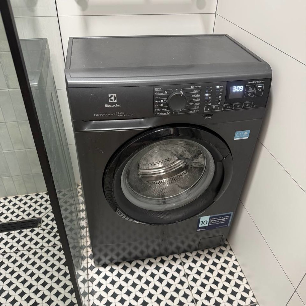 Стиральная машина Electrolux PerfectCare 600