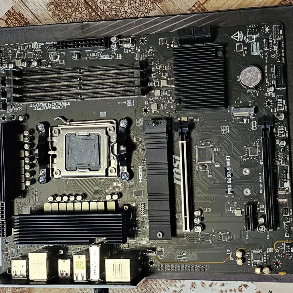 MSI Pro B650 S Wi-Fi
