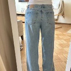 Голубые джинсы pull&bear - фото 3