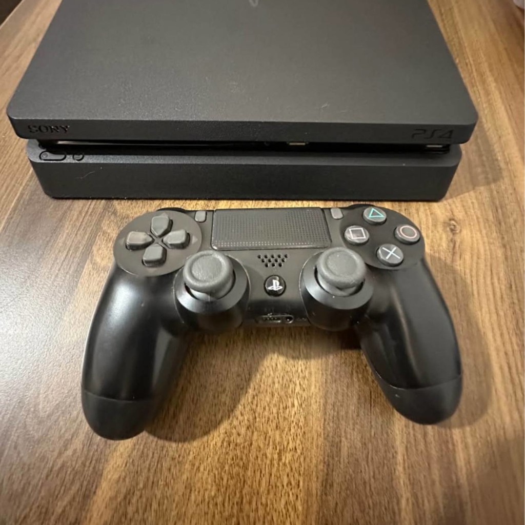 PS4 Slim